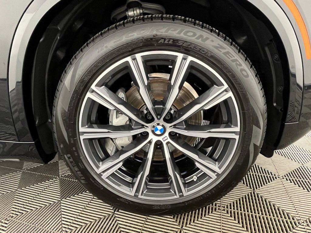 Certified 2026 BMW X5 xDrive40i w/ M Sport Package image 16