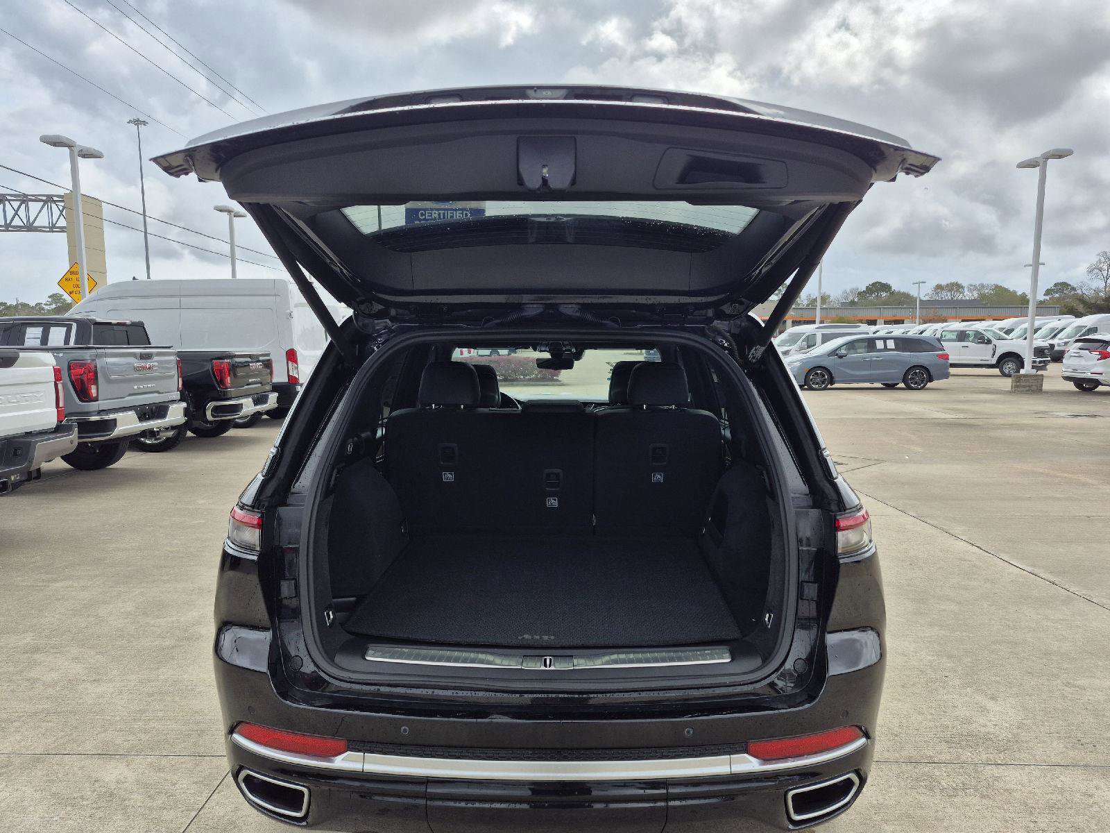 Used 2023 Jeep Grand Cherokee Summit image 7