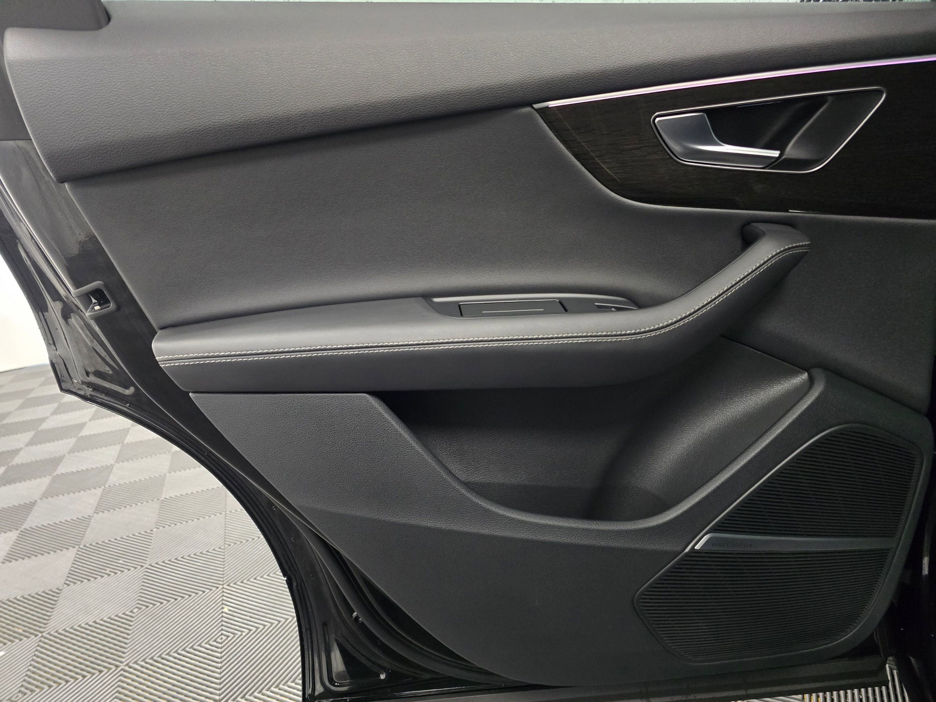 Used 2025 Audi Q7 3.0T Premium Plus image 20