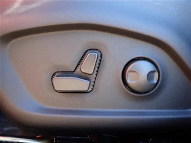 New 2026 Jeep Compass Limited image 13