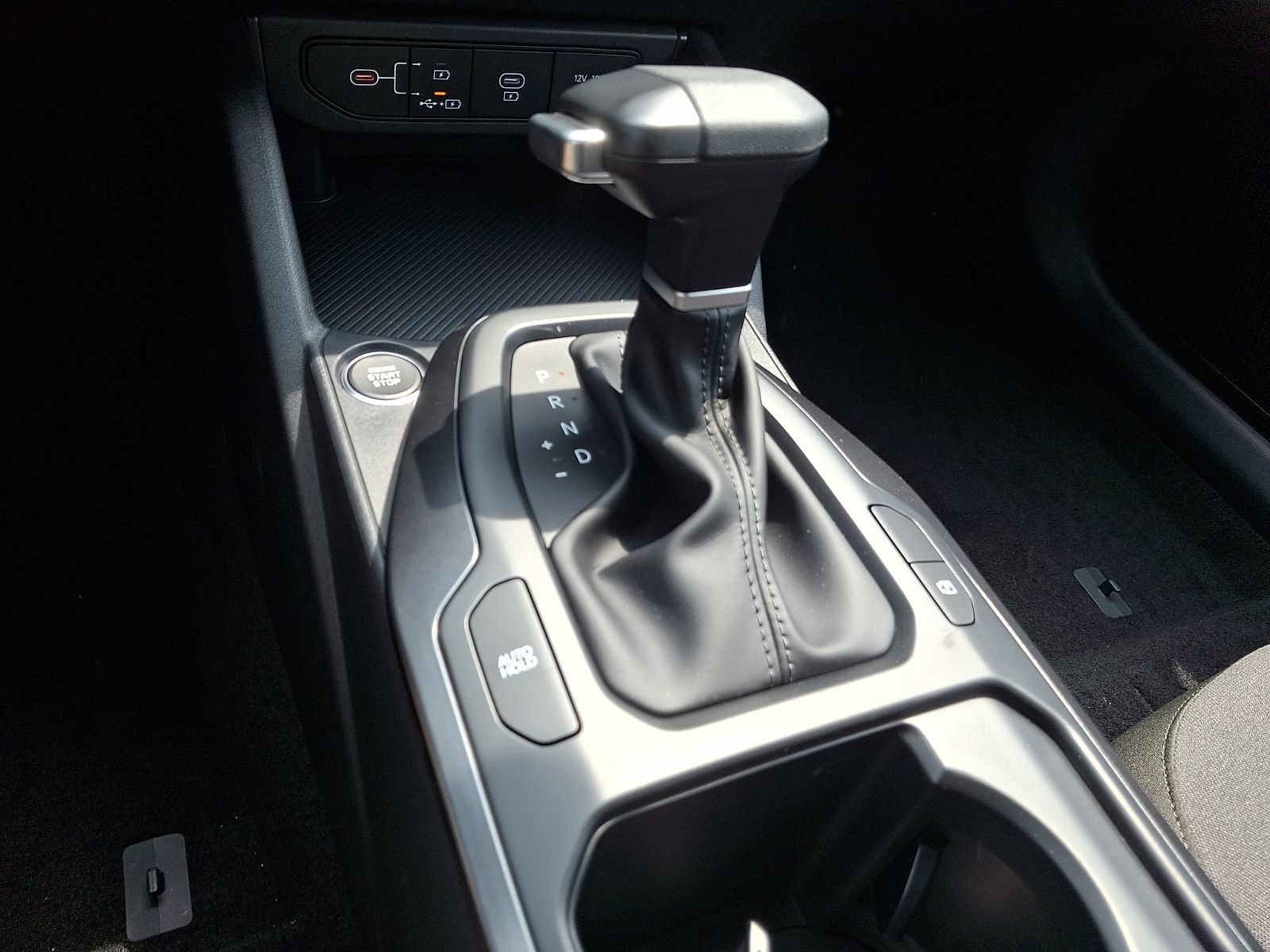 New 2026 Kia K4 FWD image 14