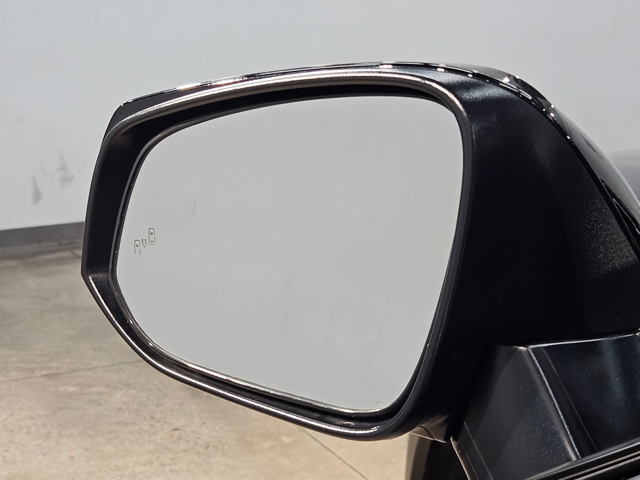 Used 2025 Toyota RAV4 XLE FWD image 22