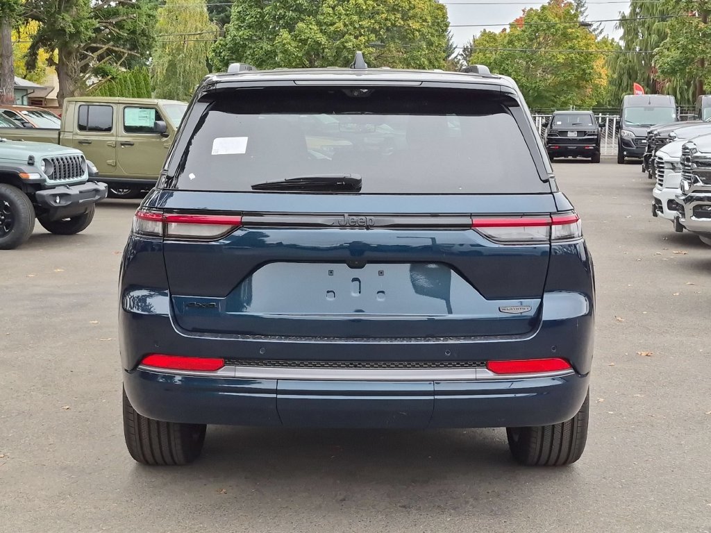 New 2027 Jeep Grand Cherokee Summit AWD/4WD image 6