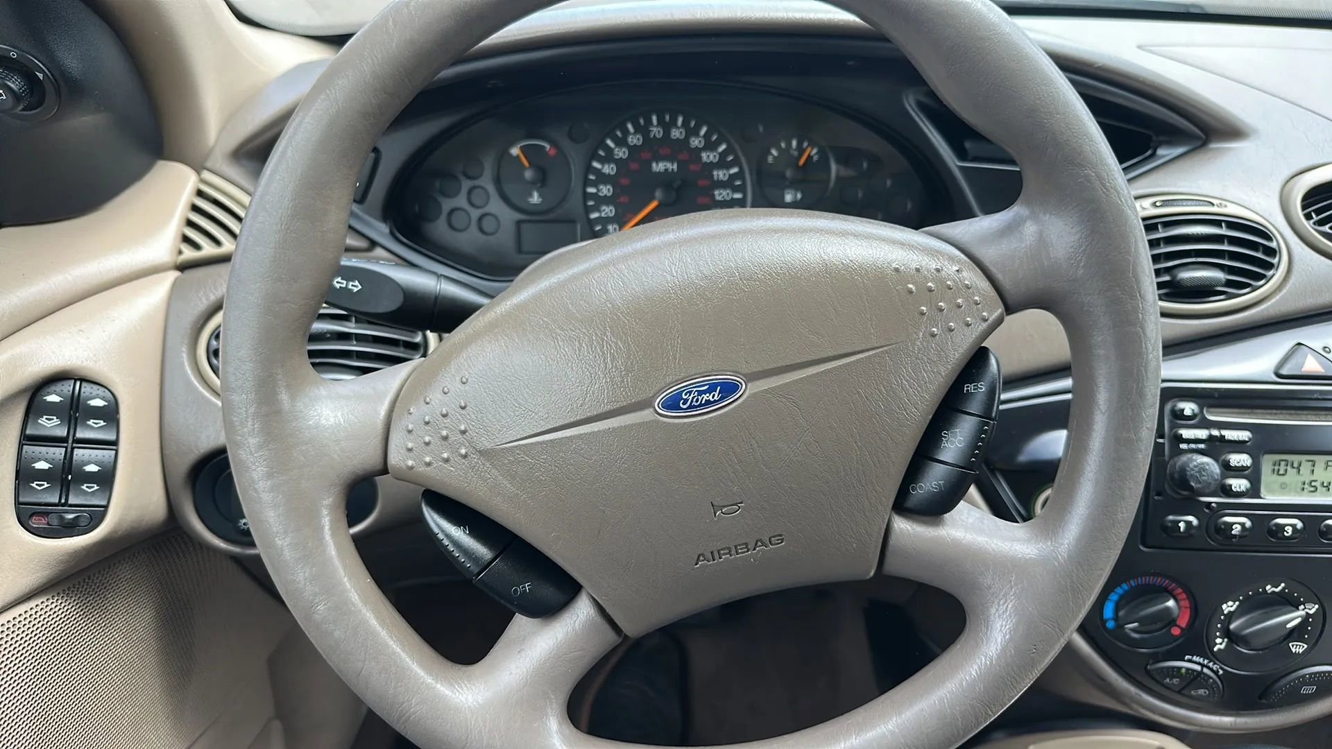 Used 2001 Ford Focus SE image 15