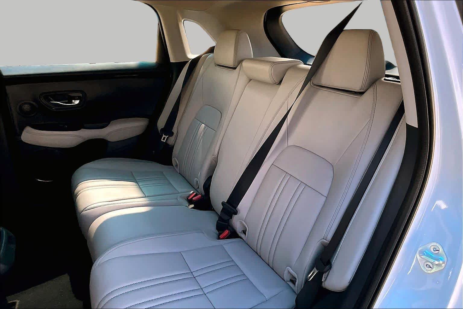 Used 2027 Honda HR-V EX-L image 21