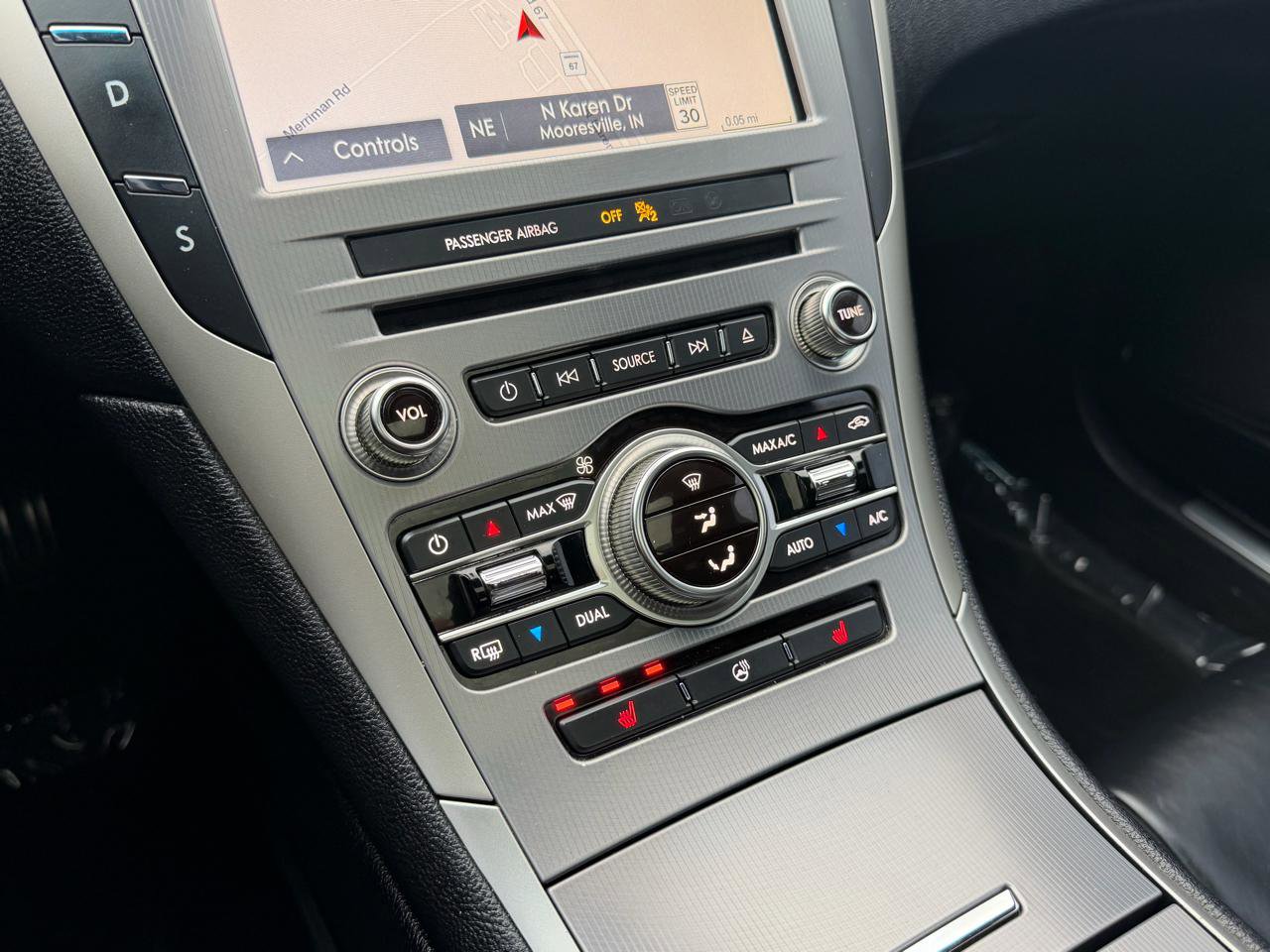 Used 2019 Lincoln MKZ Reserve w/ Reserve Plus Package AWD/4WD image 19