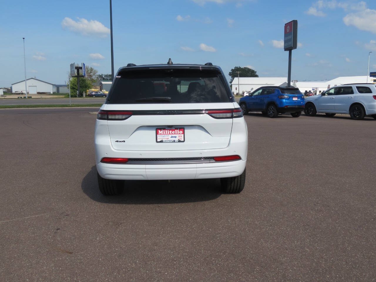 New 2026 Jeep Grand Cherokee Limited AWD/4WD image 7