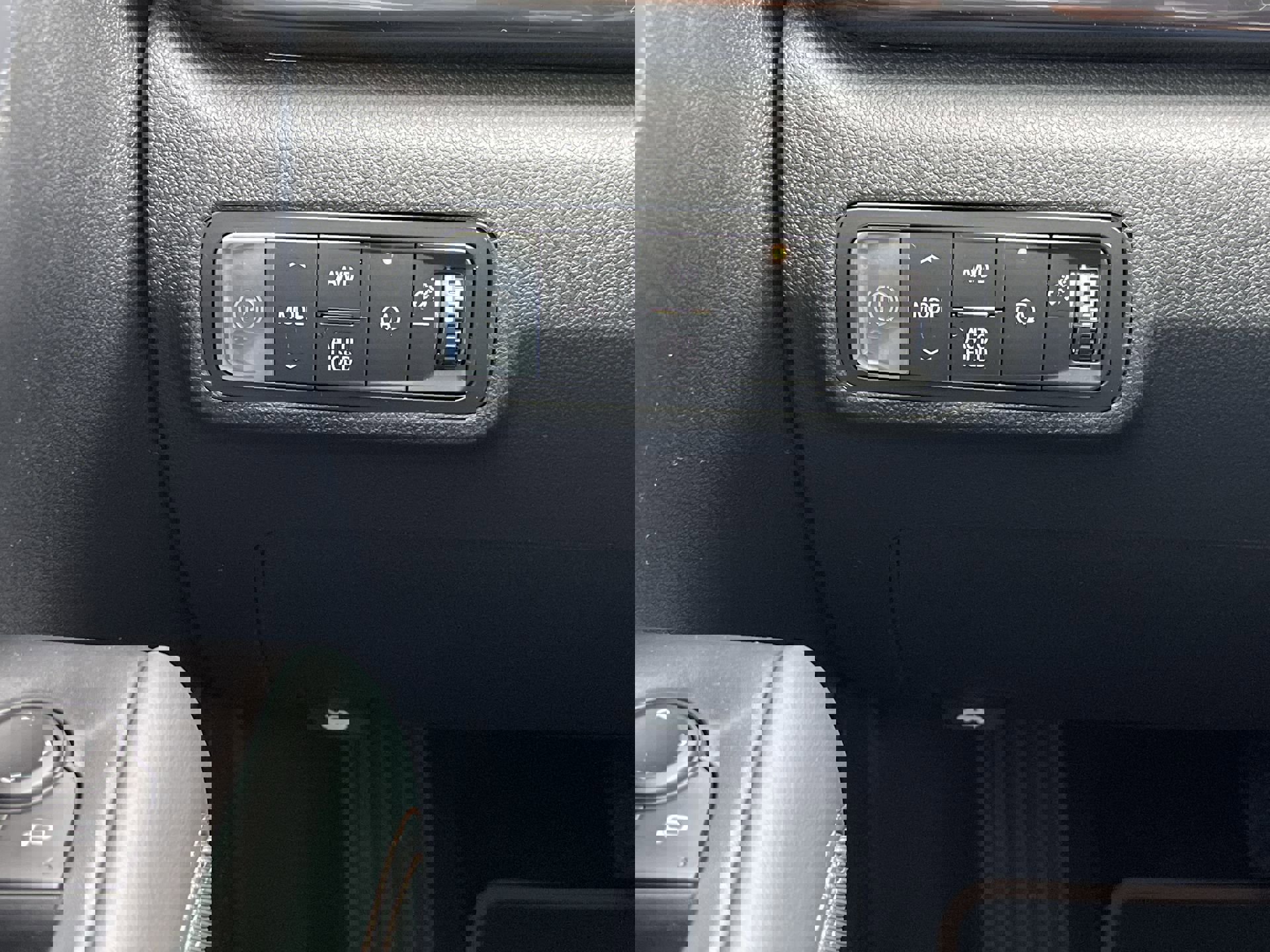 New 2026 GMC Terrain AT4 w/ Convenience Package III image 51