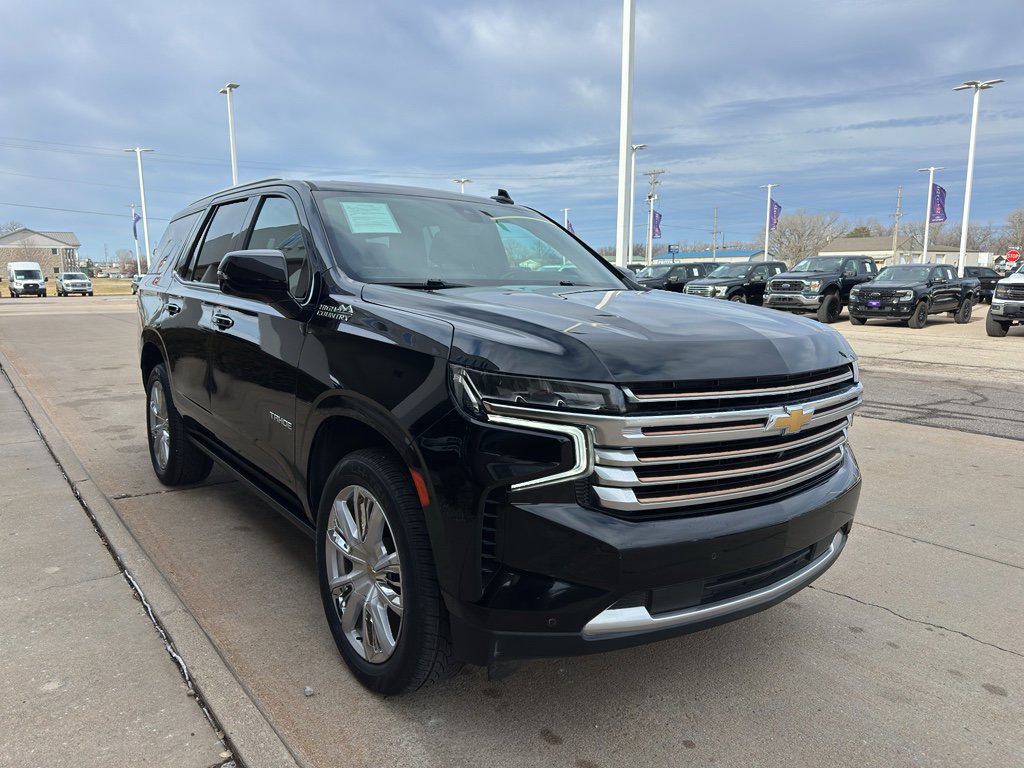 Used 2021 Chevrolet Tahoe High Country w/ Premium Package image 2
