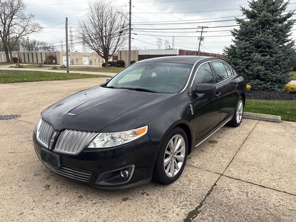 Used 2010 Lincoln MKS image 3