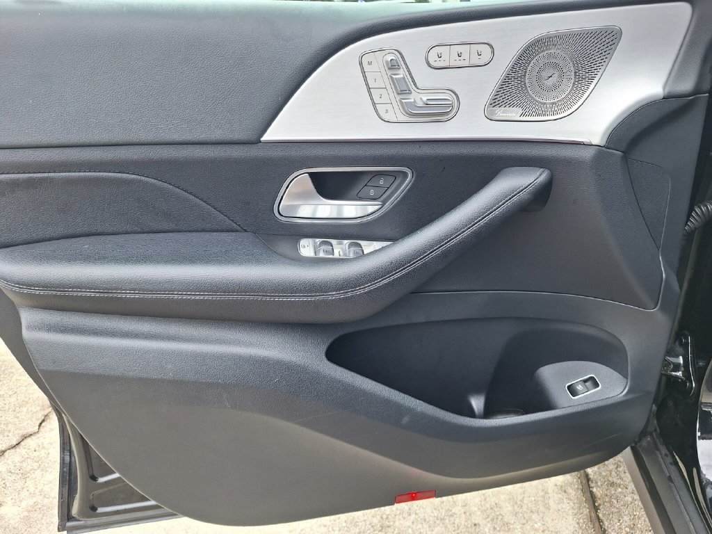 Used 2025 Mercedes-Benz GLE 350 4MATIC image 33