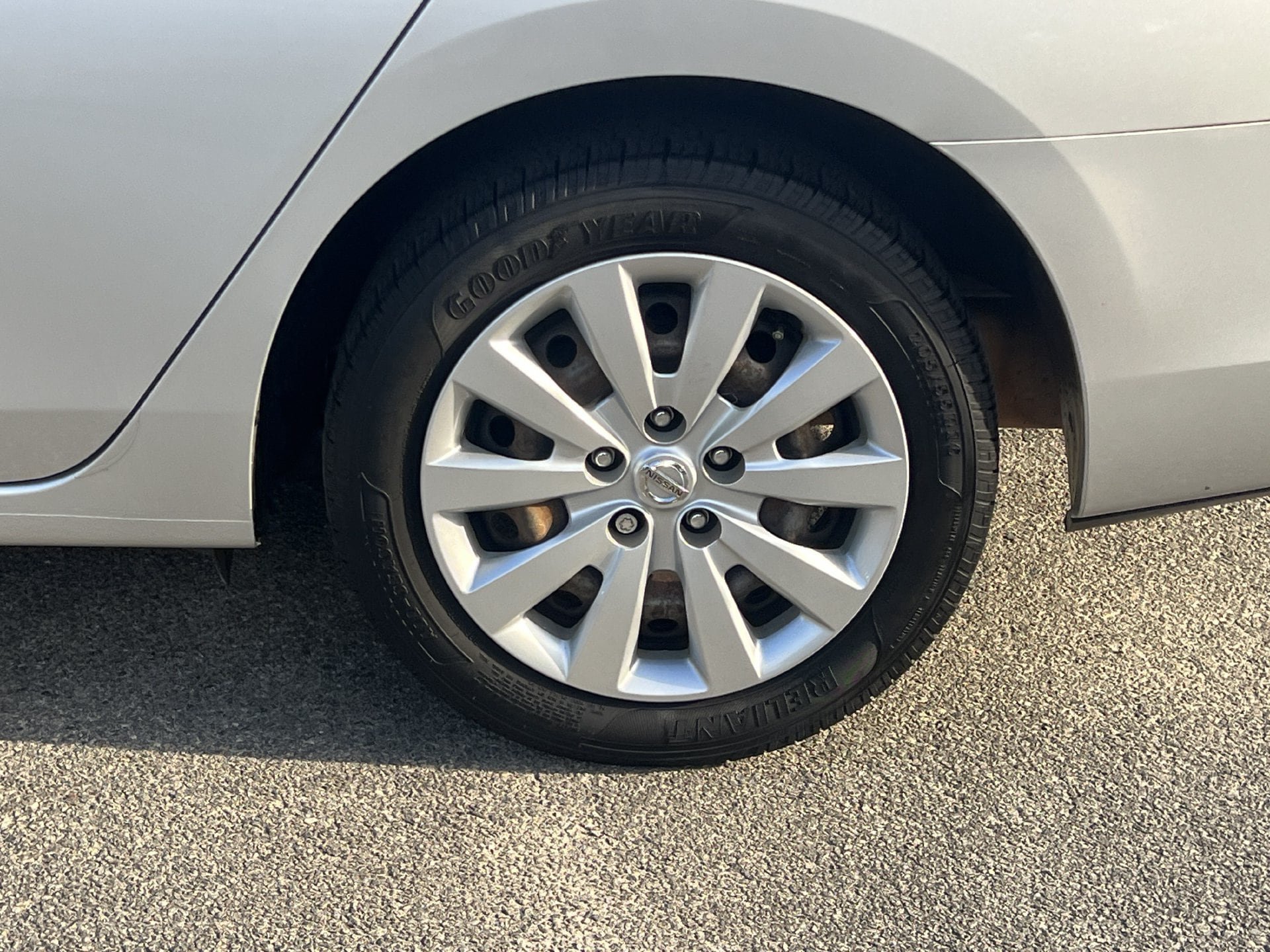 Used 2019 Nissan Sentra S FWD image 28
