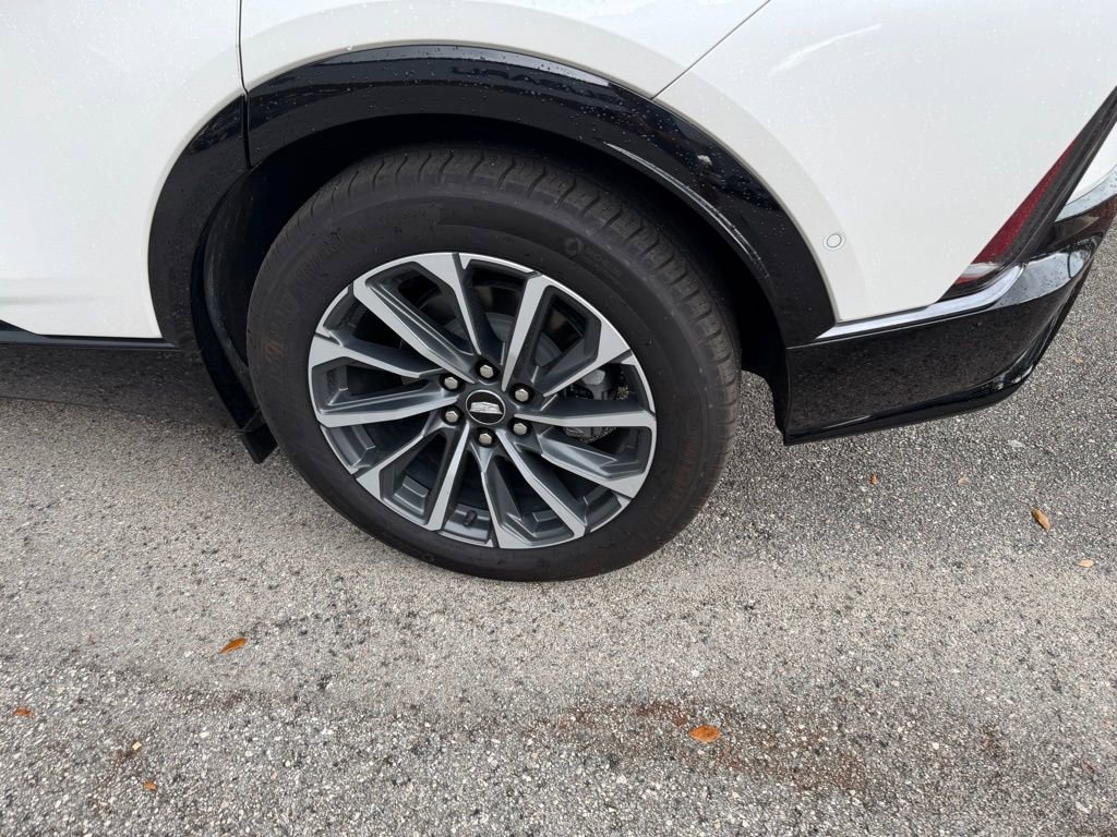 Used 2024 Cadillac Lyriq Sport image 9