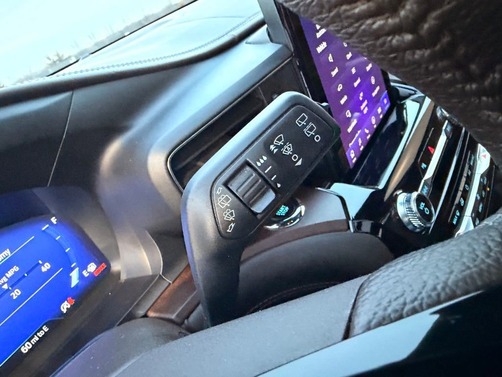 Used 2023 Ford Explorer King Ranch w/ Technology Package image 18