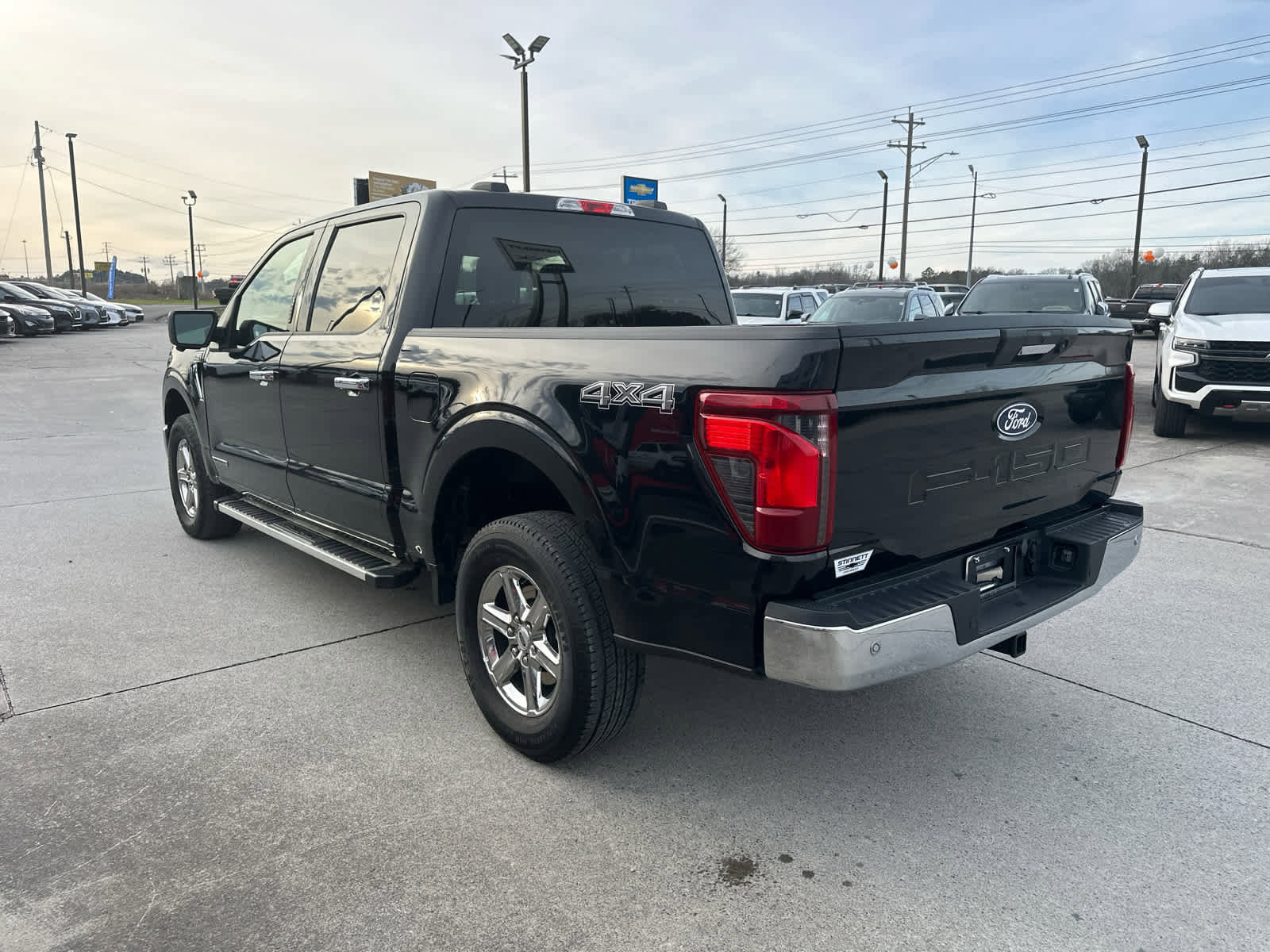 Used 2024 Ford F150 XLT w/ Mobile Office Package image 6