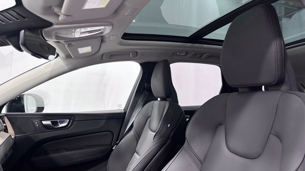 Certified 2026 Volvo XC60 B5 Plus AWD/4WD image 12