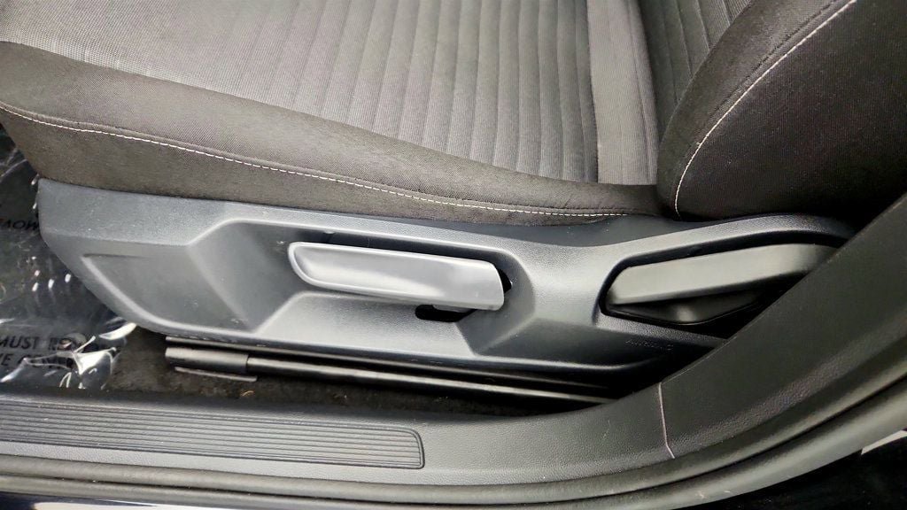 Used 2025 Volkswagen Jetta S FWD image 11