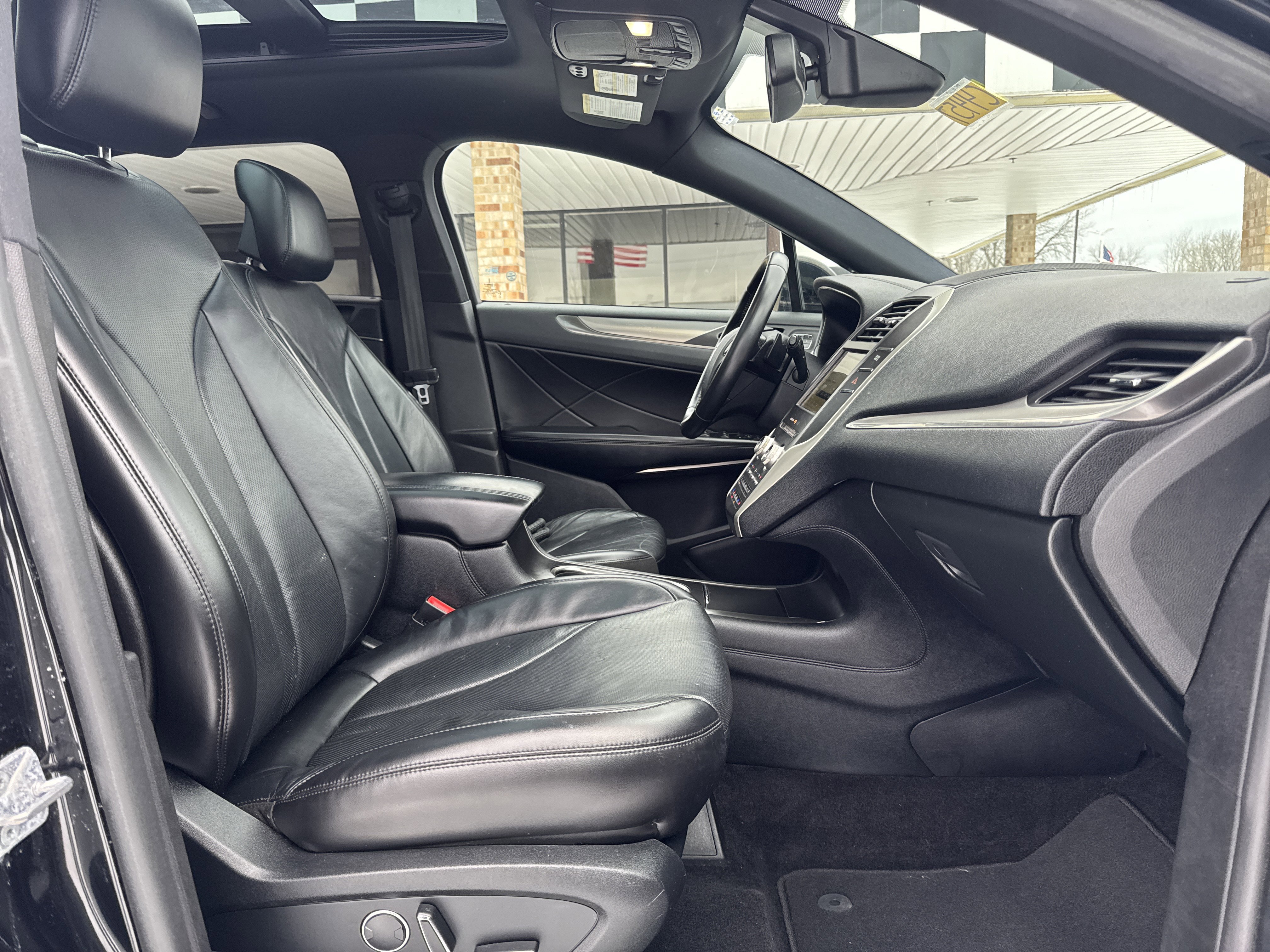 Used 2017 Lincoln MKC Reserve w/ Lincoln MKC Climate Package image 28