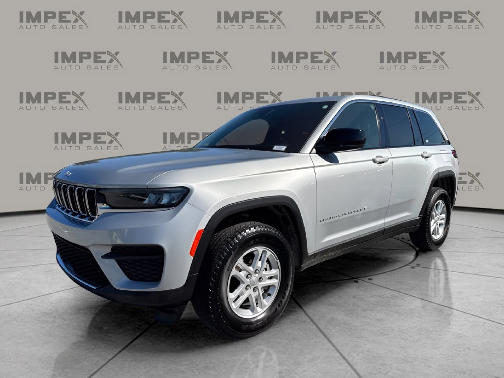 Used 2024 Jeep Grand Cherokee Laredo