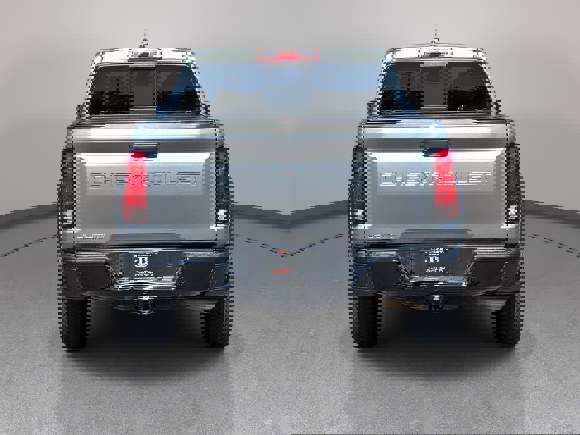 Used 2023 Chevrolet Colorado Trail Boss w/ Technology Package AWD/4WD image 6