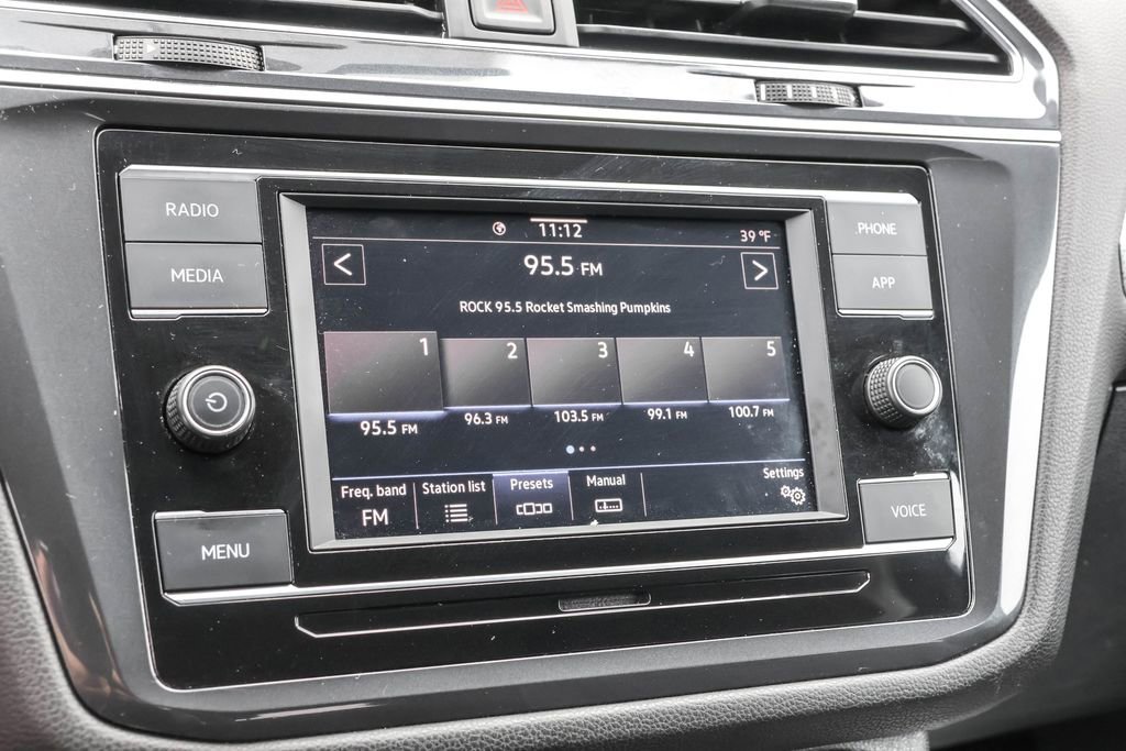 Used 2022 Volkswagen Tiguan S image 22