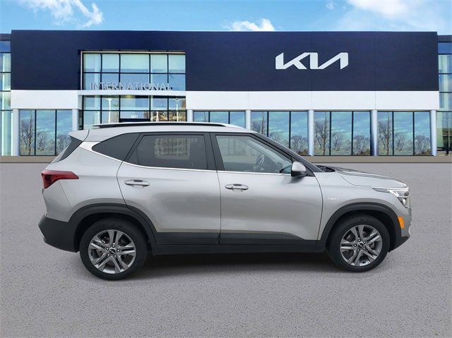 Used 2023 Kia Seltos S image 4