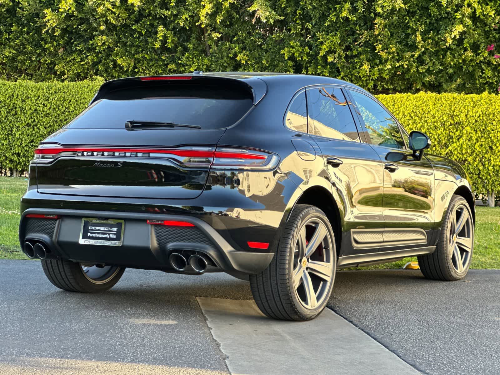 New 2025 Porsche Macan S AWD/4WD image 8
