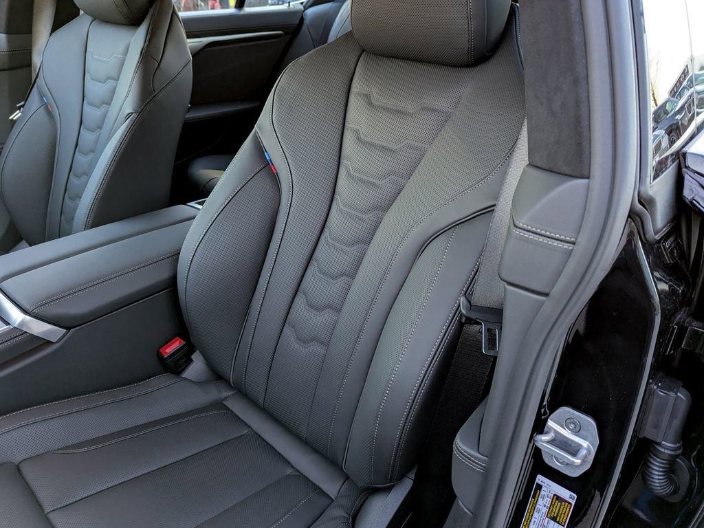 New 2026 BMW M850i xDrive w/ M Sport Professional Package image 12