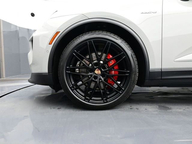 New 2026 Porsche Macan 4S Electric image 6