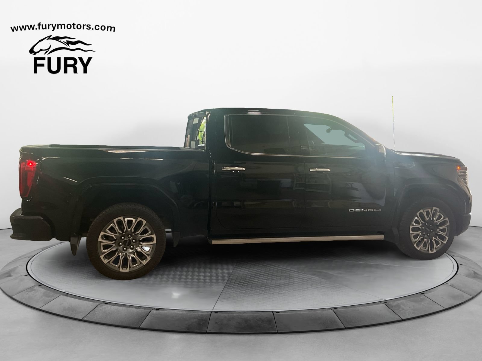 Used 2024 GMC Sierra 1500 Denali Ultimate AWD/4WD image 2