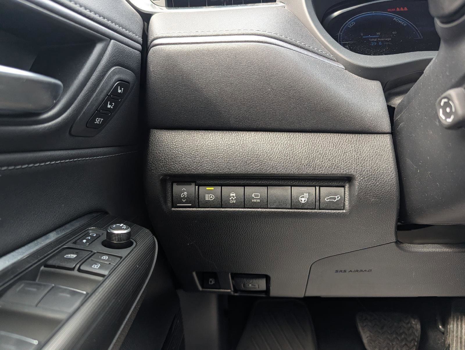 Used 2023 Toyota Venza Limited image 16