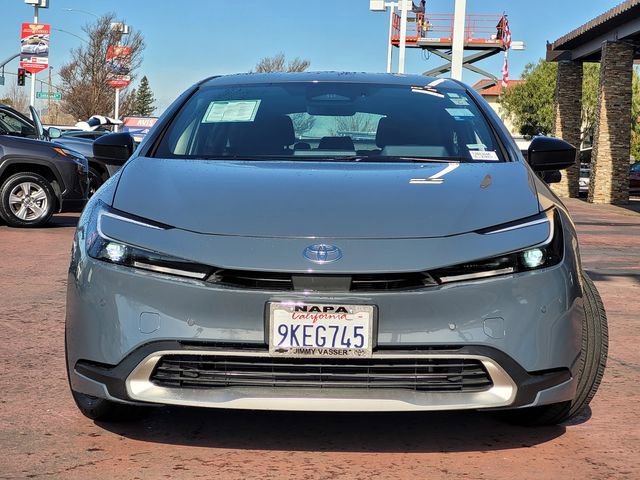 Used 2024 Toyota Prius Prime SE image 3