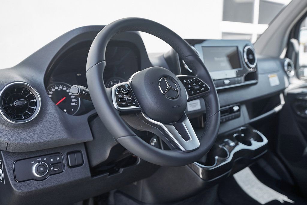 Used 2024 Mercedes-Benz Sprinter 3500 w/ Parking Package image 35