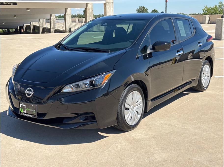 Used 2025 Nissan Leaf S FWD image 3