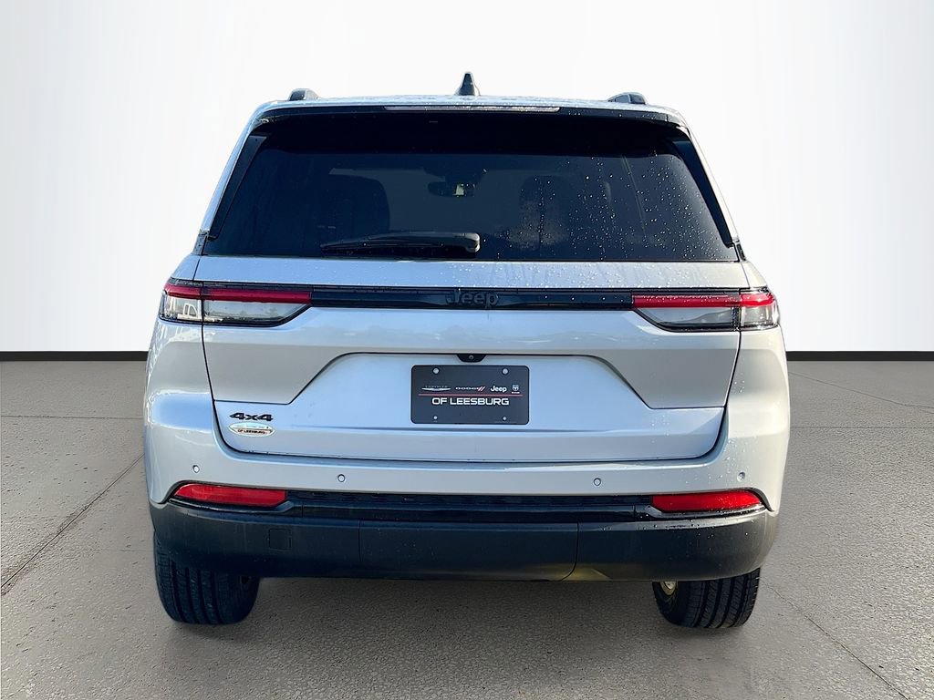 Certified 2023 Jeep Grand Cherokee Altitude AWD/4WD image 6