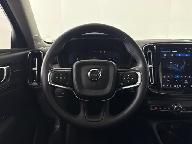 Used 2023 Volvo XC40 B5 Ultimate AWD/4WD image 33