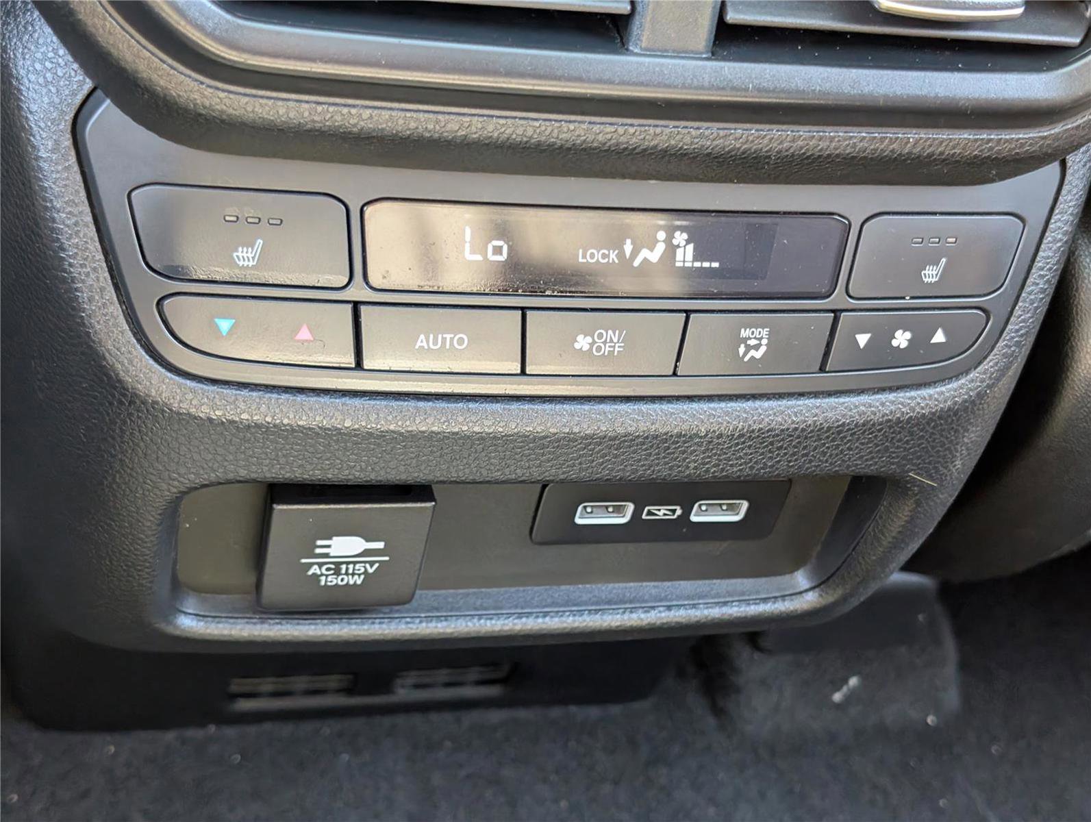 Used 2023 Honda Pilot Elite image 18