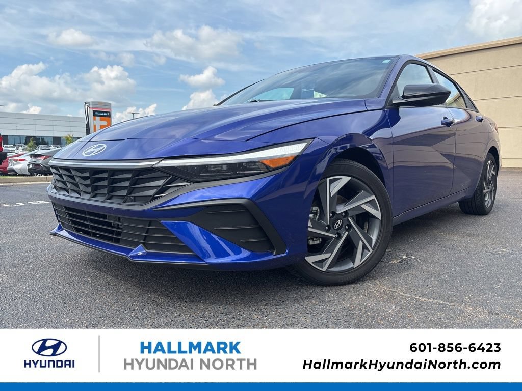 Certified 2025 Hyundai Elantra Sport w/ Cargo Package FWD image 1