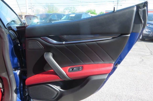 Used 2019 Maserati Ghibli S Q4 AWD/4WD image 24