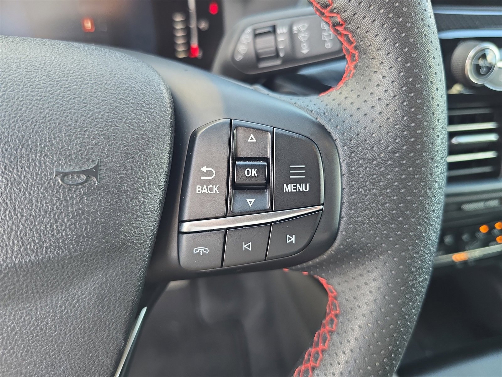 Certified 2024 Ford Escape ST-Line image 21