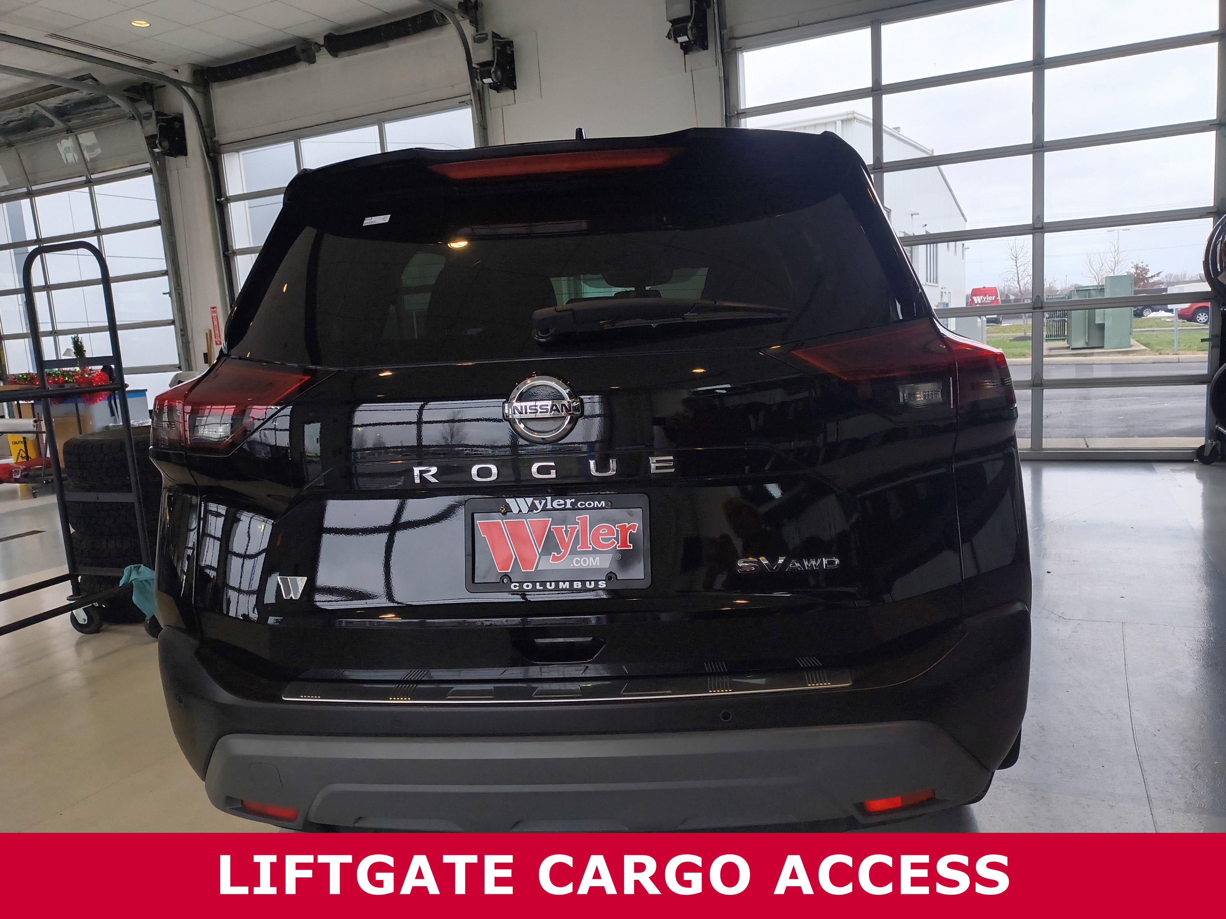 Used 2021 Nissan Rogue SV image 5