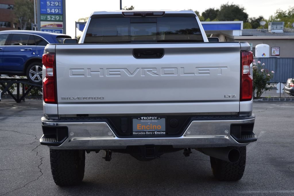 Used 2020 Chevrolet Silverado 2500 LTZ w/ LTZ Convenience Package image 13