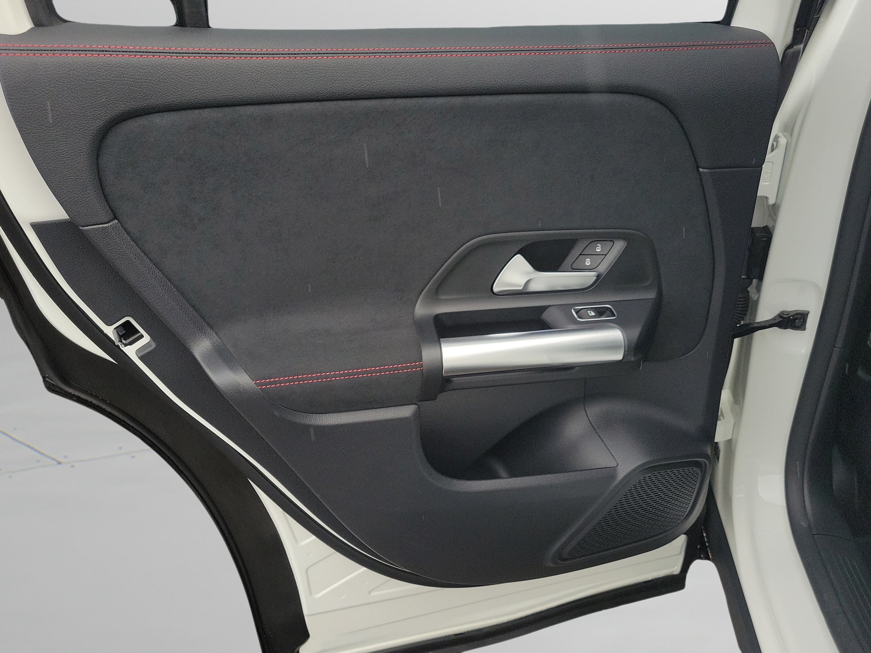Certified 2024 Mercedes-Benz GLA 250 4MATIC image 7