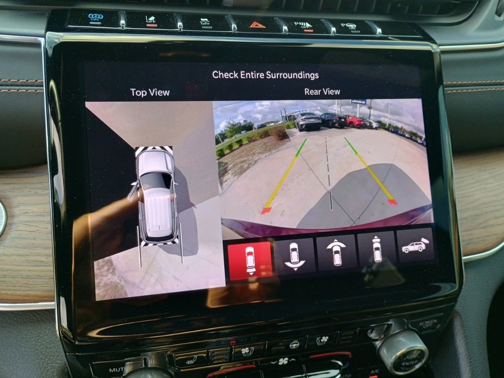 Used 2022 Jeep Grand Cherokee Summit w/ Advanced Protech Group IV image 30