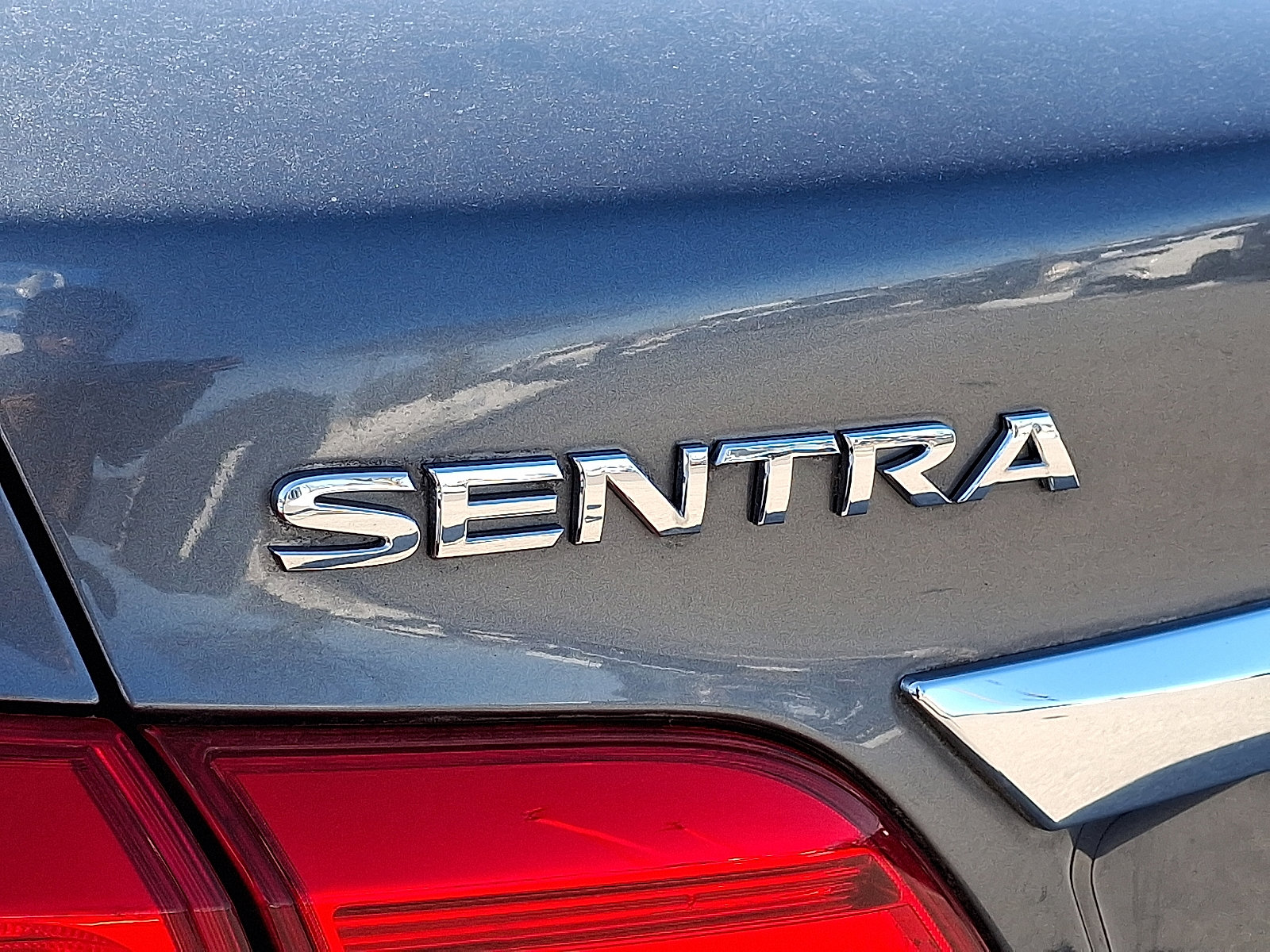 Used 2018 Nissan Sentra SV image 30