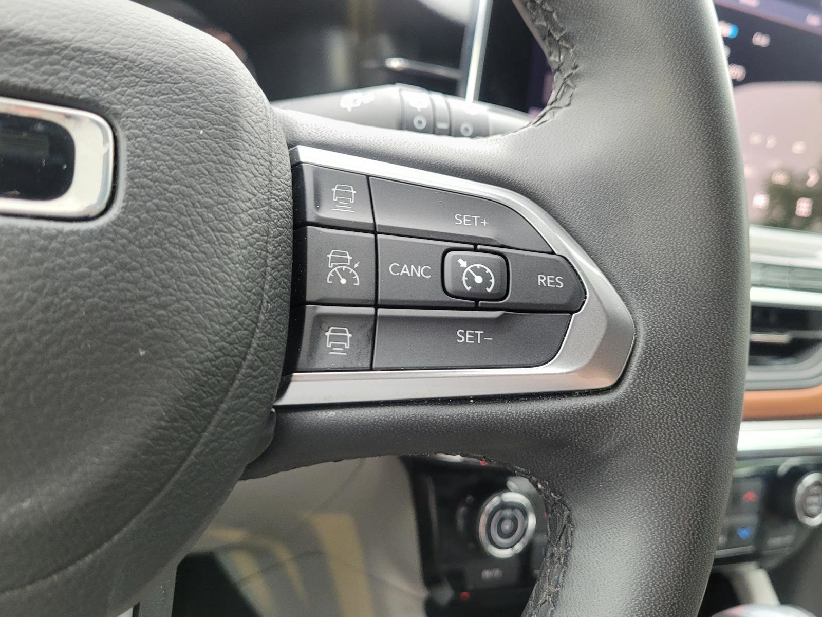 Used 2024 Jeep Compass Limited AWD/4WD image 8