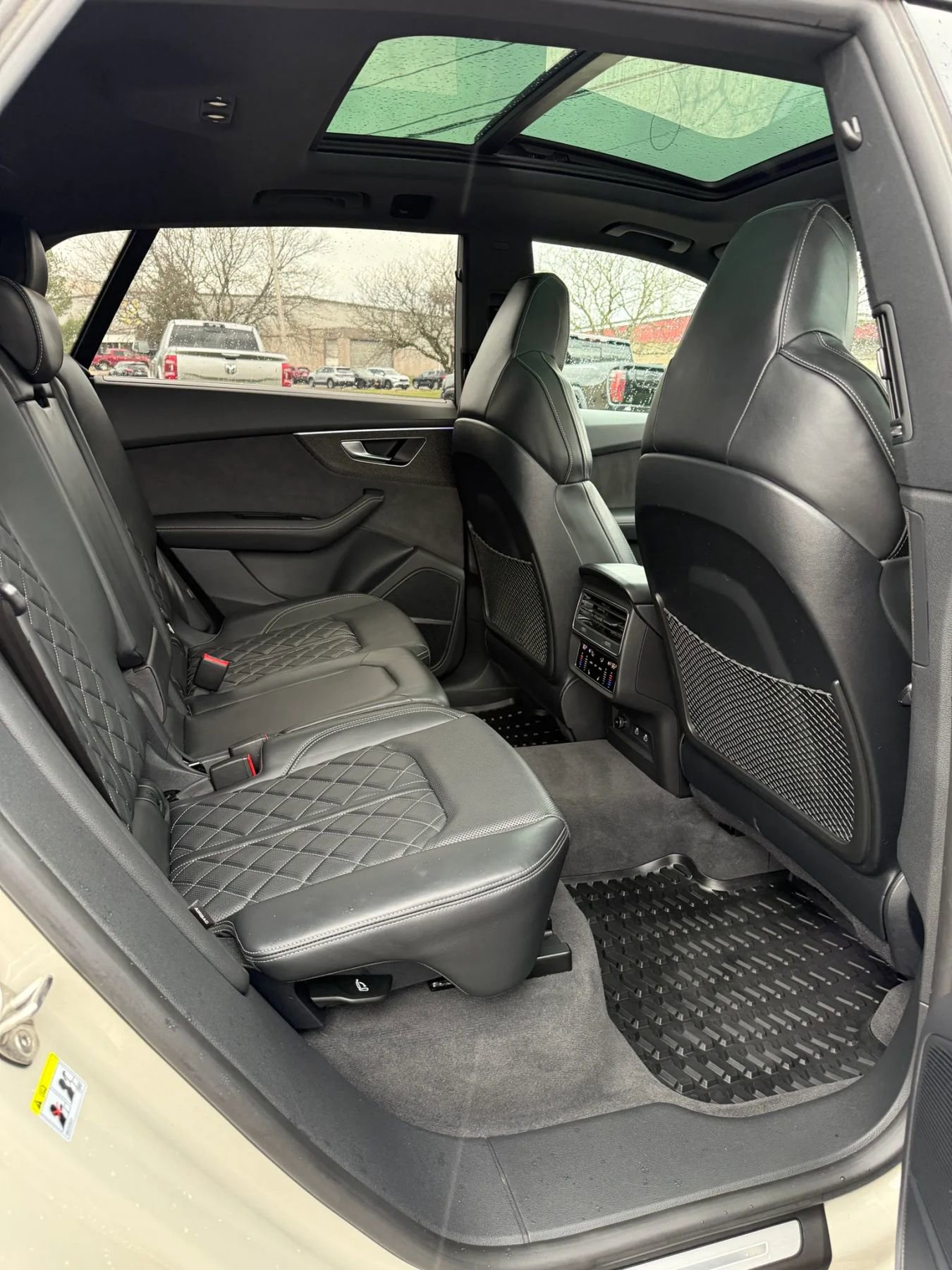 Used 2023 Audi SQ8 Premium Plus w/ Executive Package AWD/4WD image 19