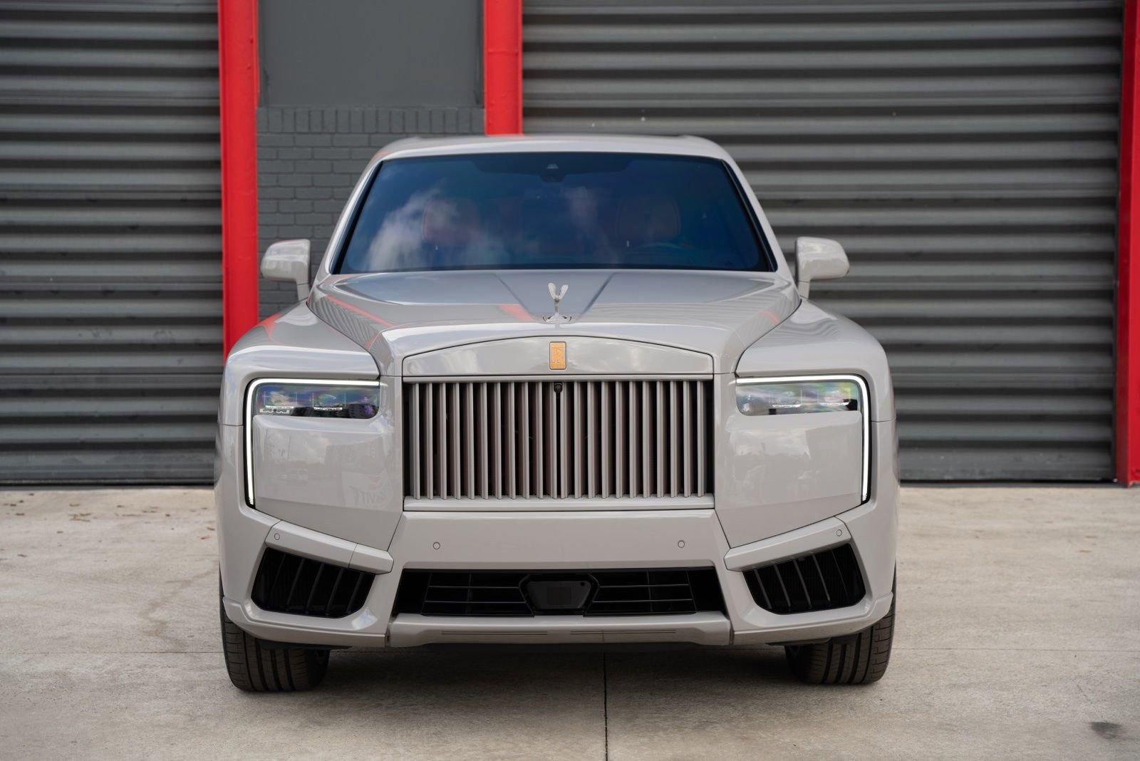 Used 2025 Rolls-Royce Cullinan image 4