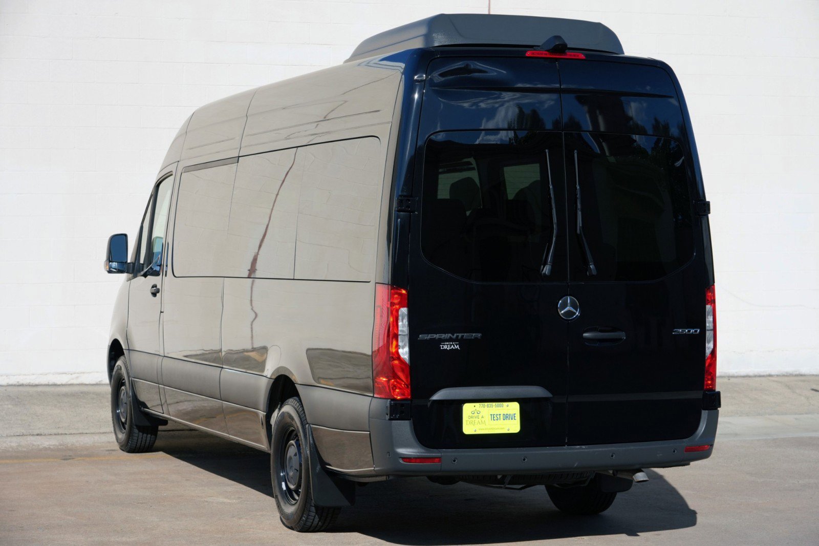 Used 2024 Mercedes-Benz Sprinter 2500 image 44