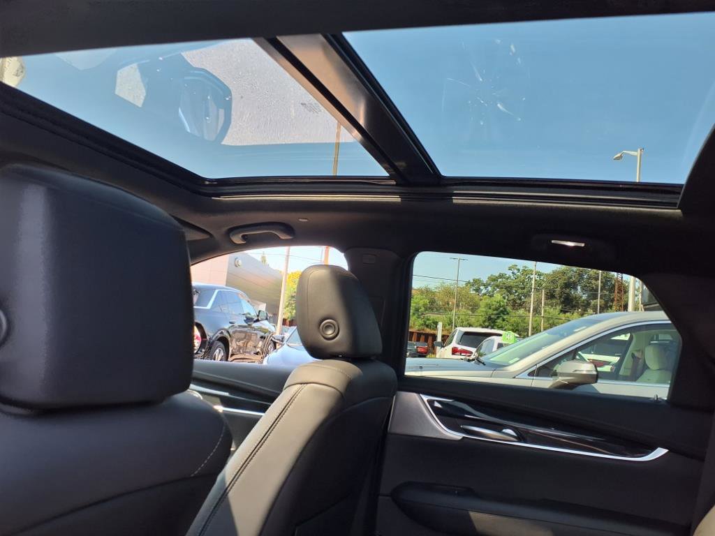 Certified 2023 Cadillac XT5 Premium Luxury image 17